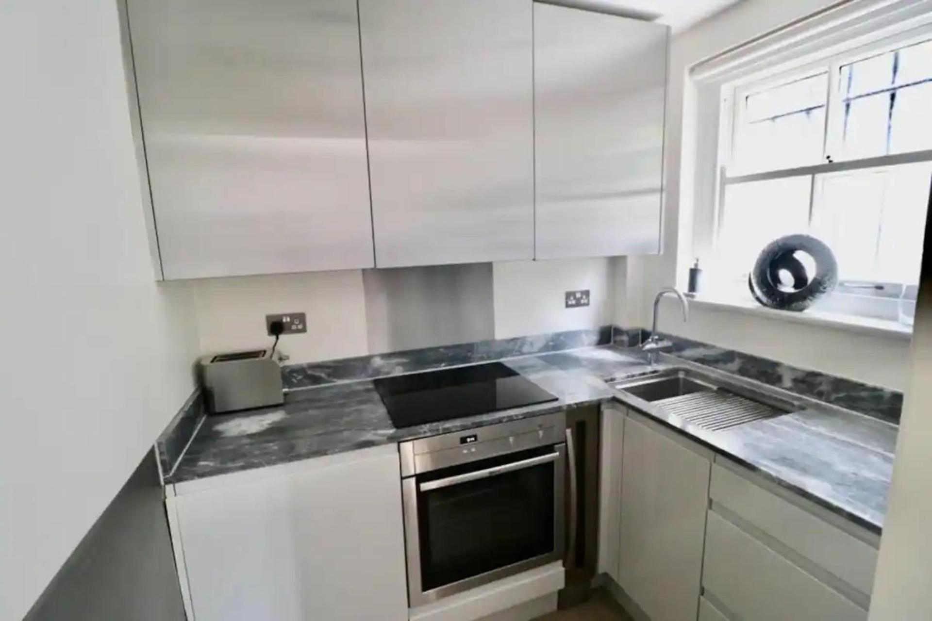 Private 1-bed In Appartamento *